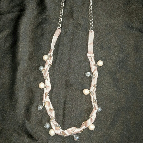 NEW Blush Ribbon & Pearl Necklace - Picture 2 of 3